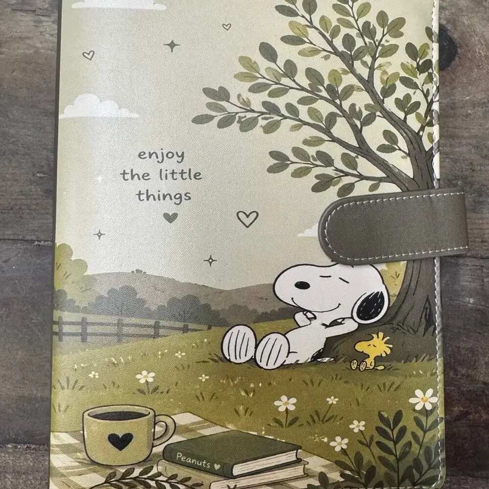 Peanuts Snoopy A5 Binder w/ matching stationery paper.